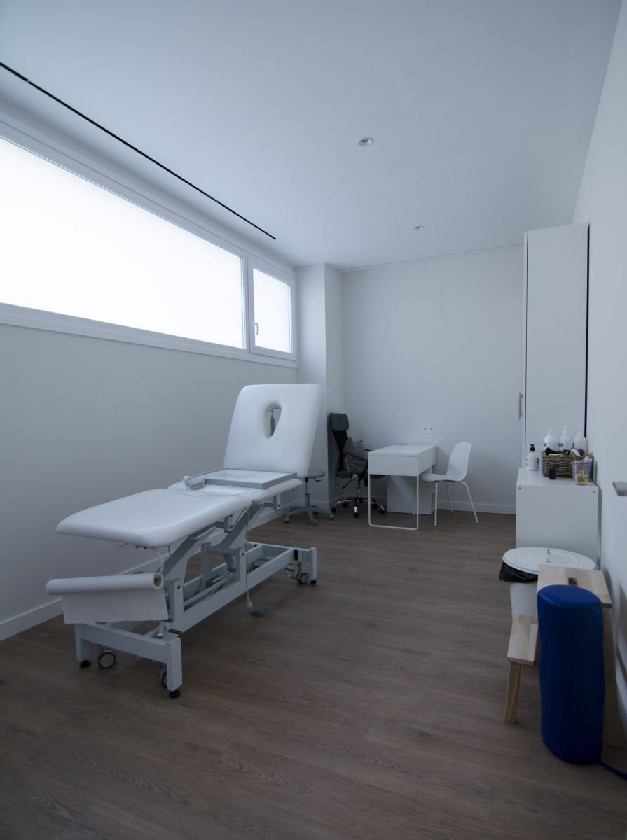 Reformas Angulo - Reformas locales comerciales - Umana, centro de fisioterapia 11