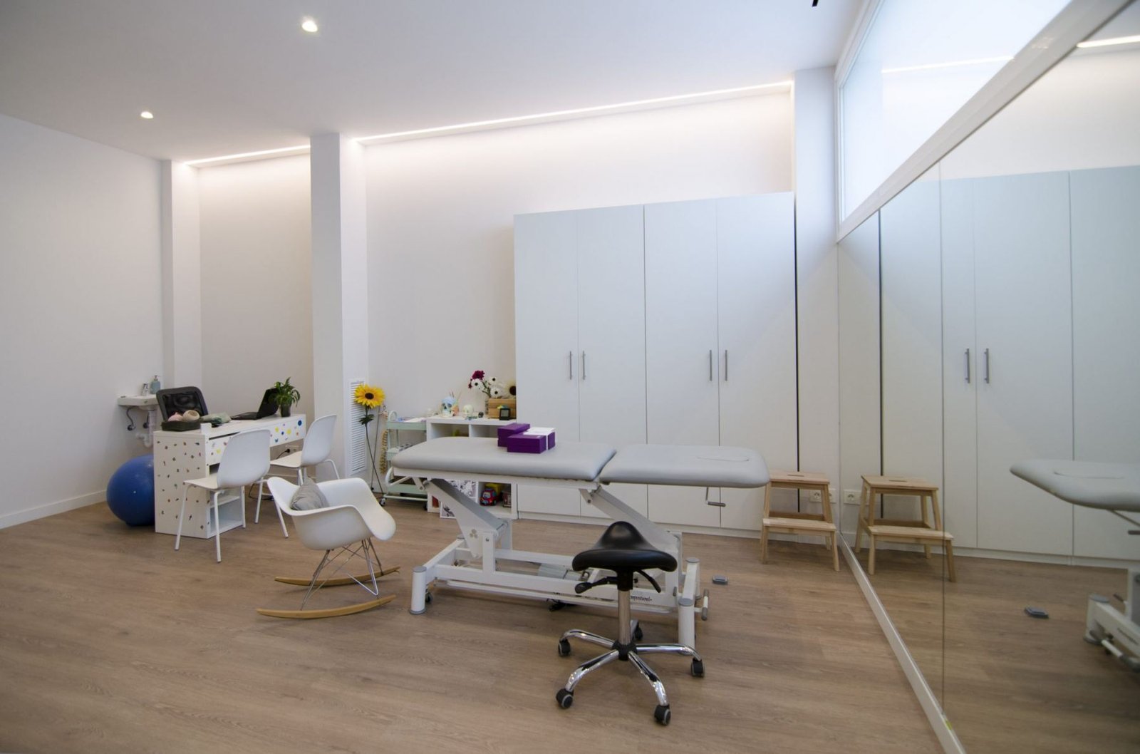 Reformas Angulo - Reformas locales comerciales - Umana, centro de fisioterapia 10