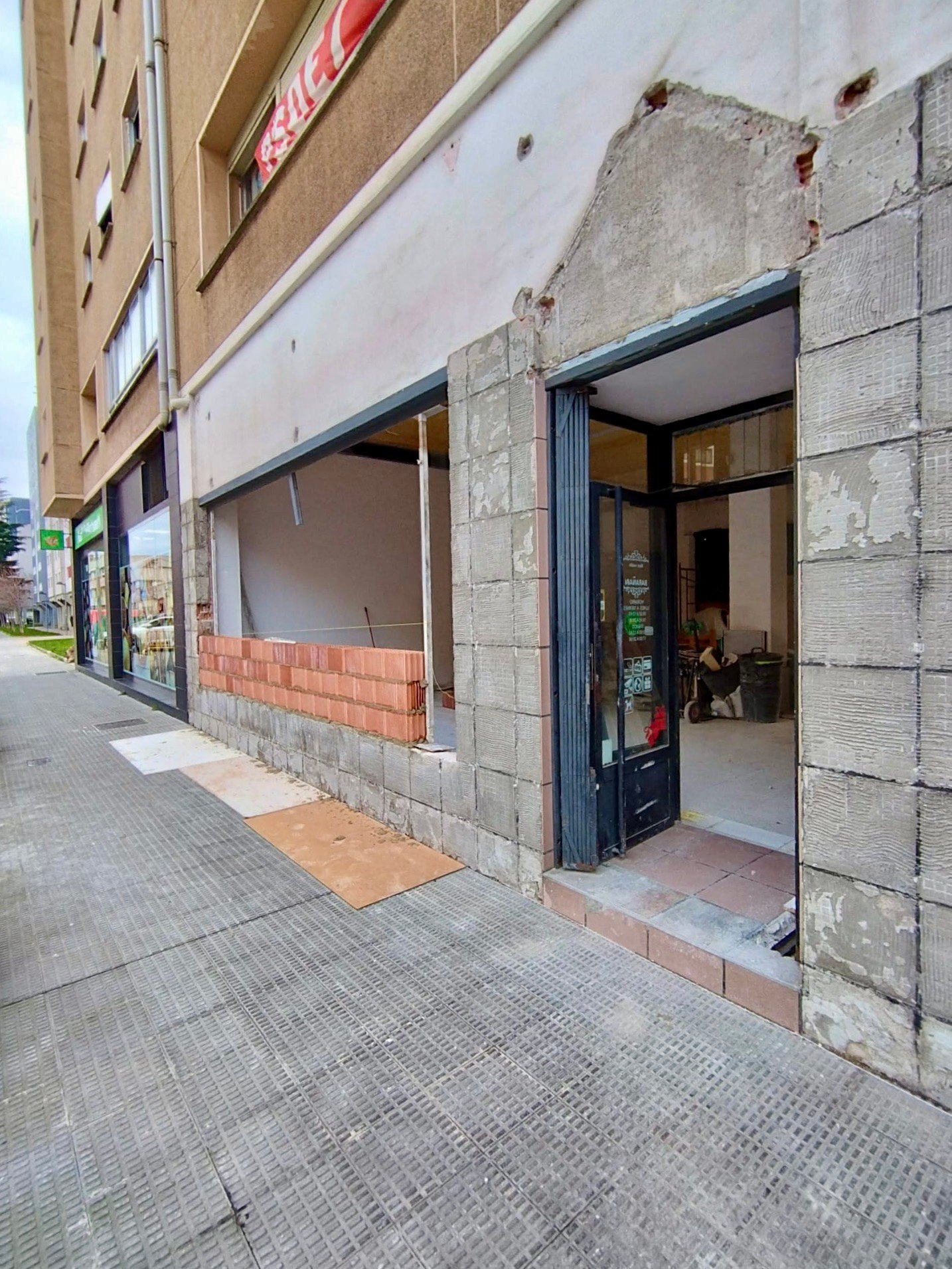 Reformas Angulo - Reformas locales comerciales - Umana, centro de fisioterapia 15