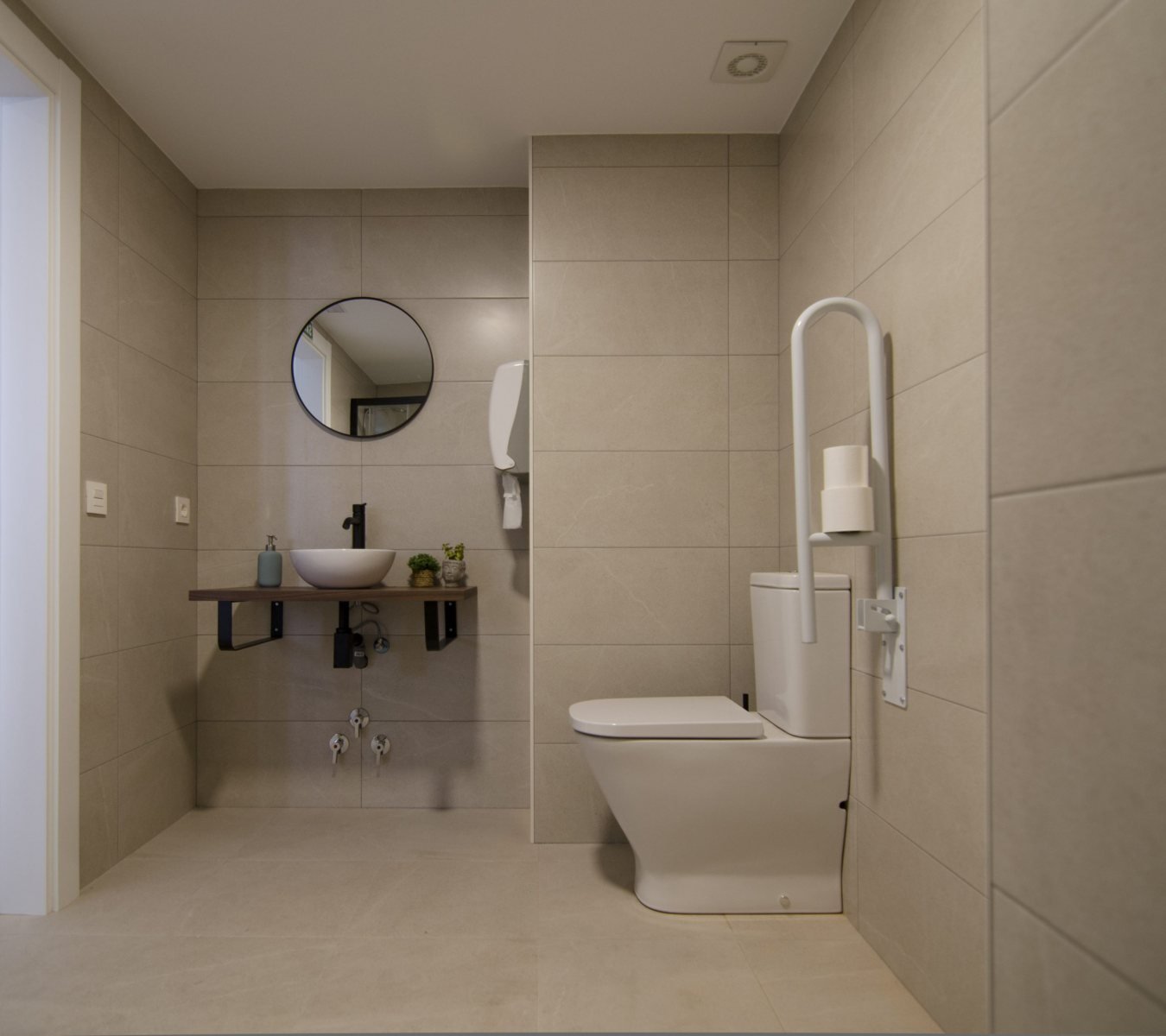 Reformas Angulo - Reformas locales comerciales - Umana, centro de fisioterapia 13